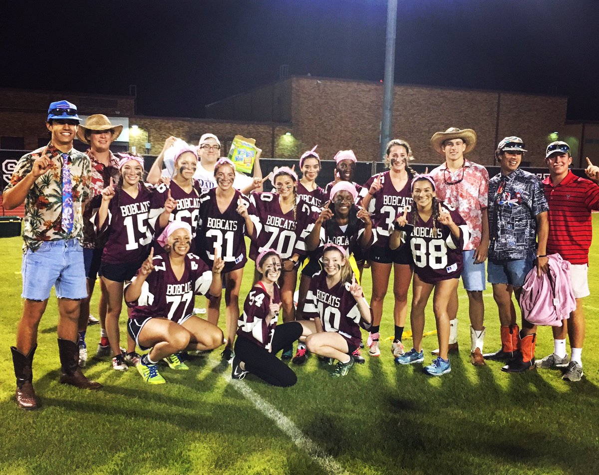 CyFair2017's tweet photo. Project Prom Powder Puff Champions 2017: Team High Maintenance 🏈🏆 #bfnd https://t.co/3vxDSp23on