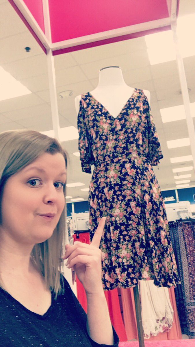 lauraannB85's tweet photo. @marshalls Just found a fabulous dress #fabfound #contest https://t.co/vx53ZSgGwv