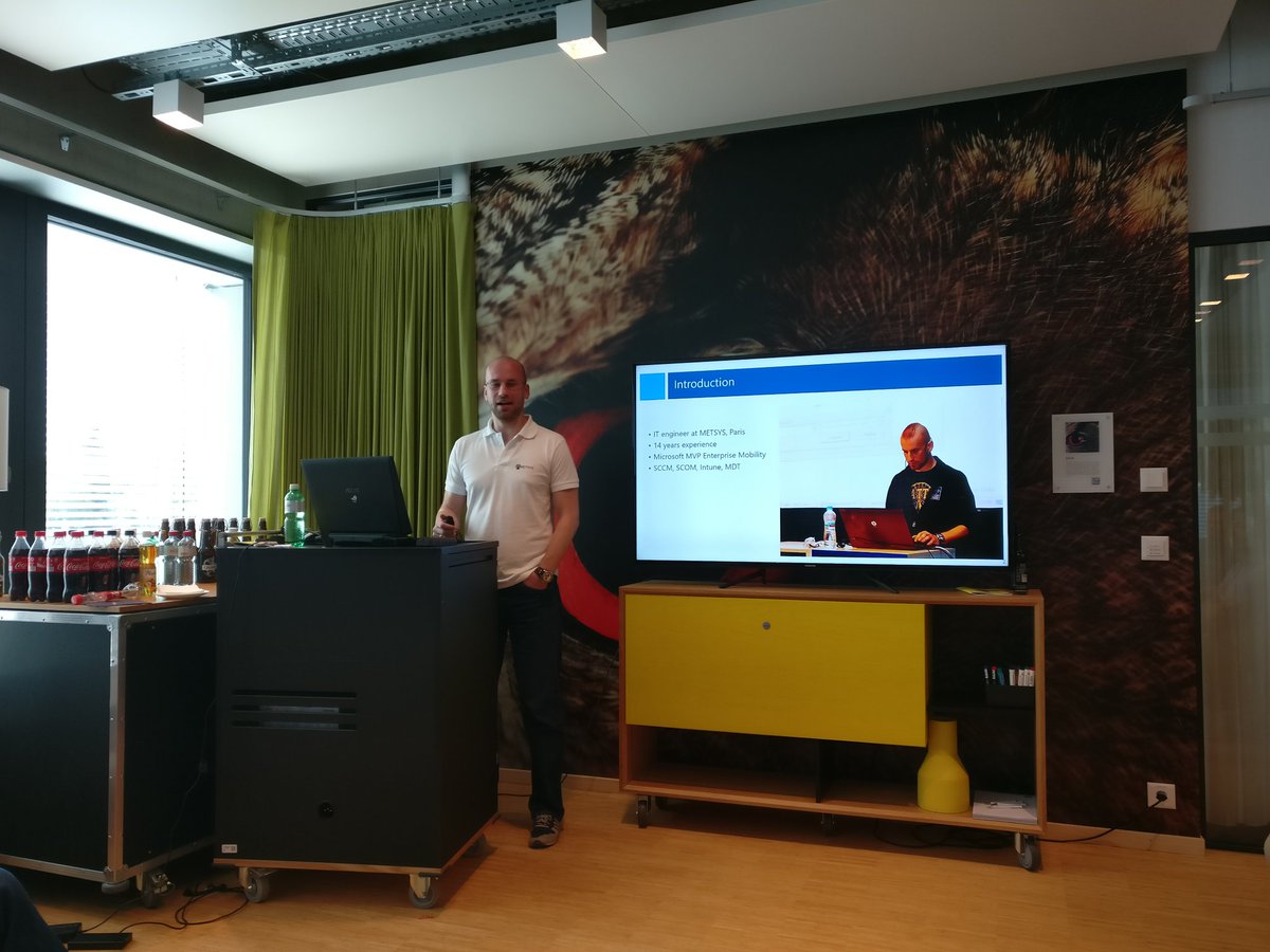alschneiter's tweet photo. @sccmmvp started his session @ExpertsLiveCafe #Bern #Welle7  #configmr #ems https://t.co/VeC6PFemoP