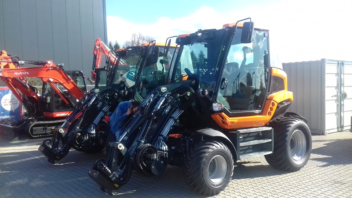 Tom Deurloo On Twitter: "Diverto Qs100 1St Production Machines Rolling And  Delivered! Many More To Follow. Pls Check Https://T.co/Psfrjndkln  Https://T.co/Nfbuidlzgv" / Twitter