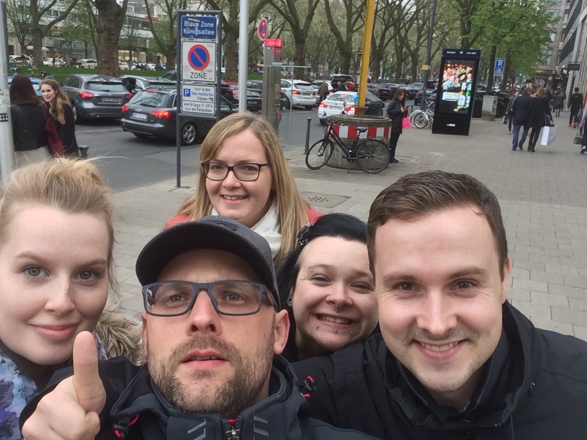 gottlowitz's tweet photo. @verkehrscamp #shoppenkönnendiedresdner #ichbinimmernochschöneralssascha #lustigwars #dvbag @heizer_dd @CarolineLsche https://t.co/RXQfvTuz1U