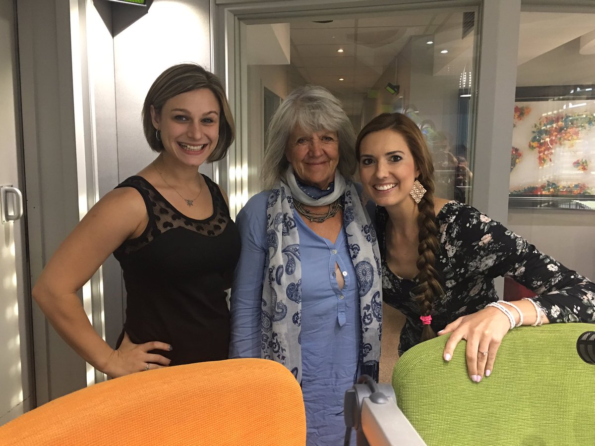 PretoriaFM's tweet photo. So groot voorreg om vir Katinka Heyns in die ateljee te hê! @LafrasFilm vandag in teaters! https://t.co/Esw32kJkVX