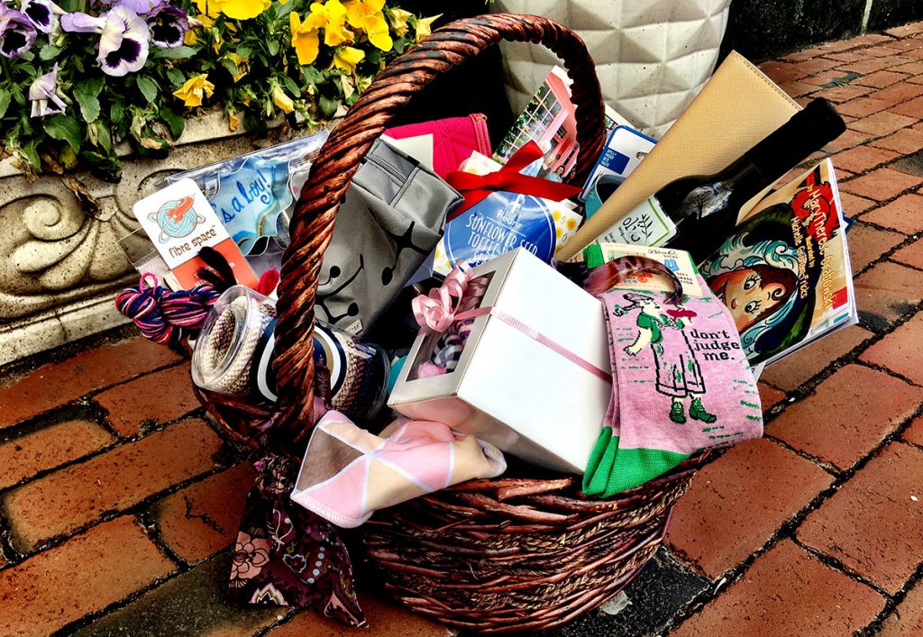 AlphaGraphicsVA's tweet photo. Who said easter egg hunts are only for the kids? @OTBoutiques's hunt begins 4/7. Find all the eggs to win a basket! https://t.co/nEhNYi9pg9 https://t.co/G99A7m9jEN