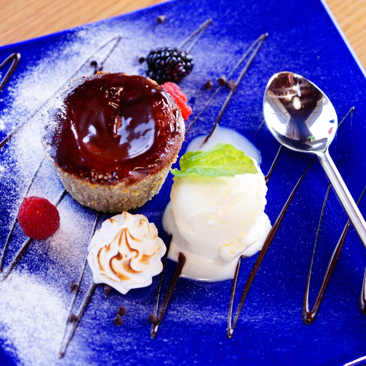 fourpointkuwait's tweet photo. Desserttime is the best time of the day. Cioccolatissimo at #LaMammaKuwait - who can resist? https://t.co/QdbFyFzA1k