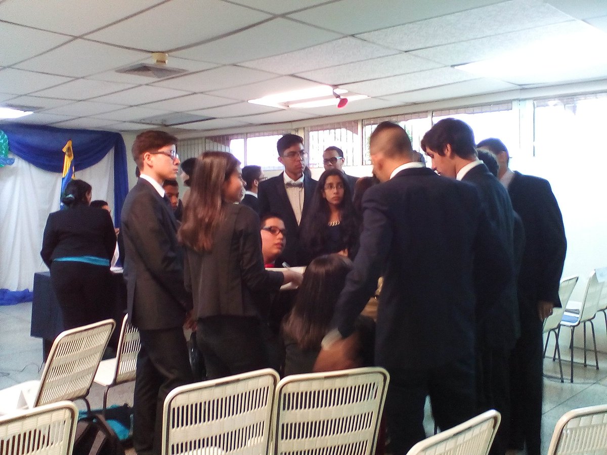 CIMOSMUN's tweet photo. A mitad del día de sesiones de esta I Edición hemos observado un gran desempeño en cada uno de los comités. Acá los delegados de OEA https://t.co/fzHcq84g9K
