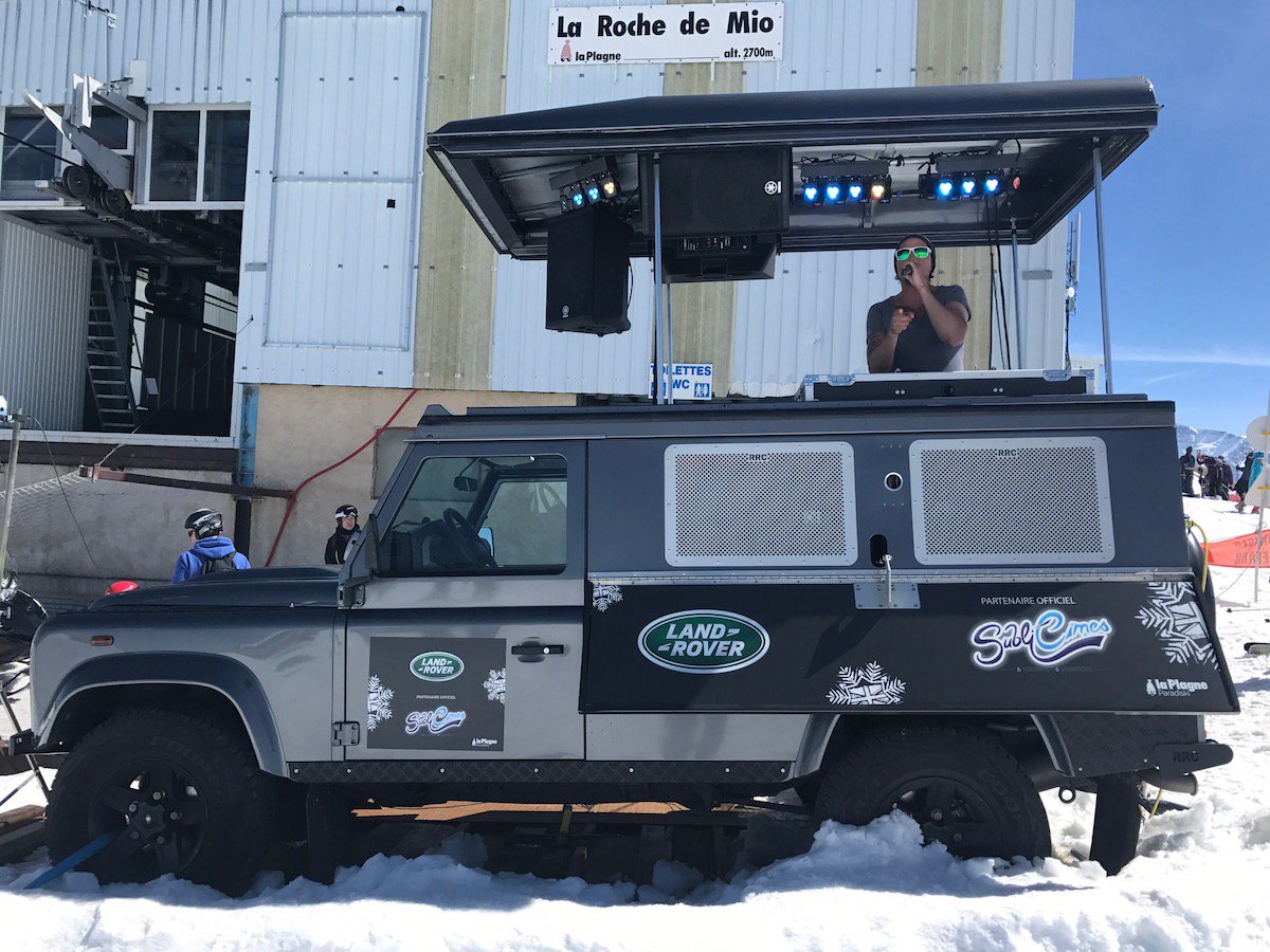 PopTopEvents's tweet photo. #laplagne #rochedemio #landrover #djtruck #poptopevents #lessublicimes
Une nouvelle journée au sommet :) @LaPlagne et @LandRoverFrance https://t.co/dfzSBCV7Bn