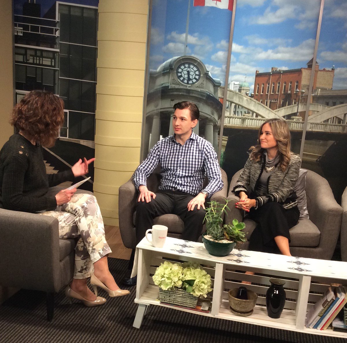 daytime20's tweet photo. Like music &amp; mashups? You'll love @GetRaveApp's new #AI #DJ! Details on what this local tech company has developed: 1,3,5,11pm #RogersTV https://t.co/KCiYRAnSu4