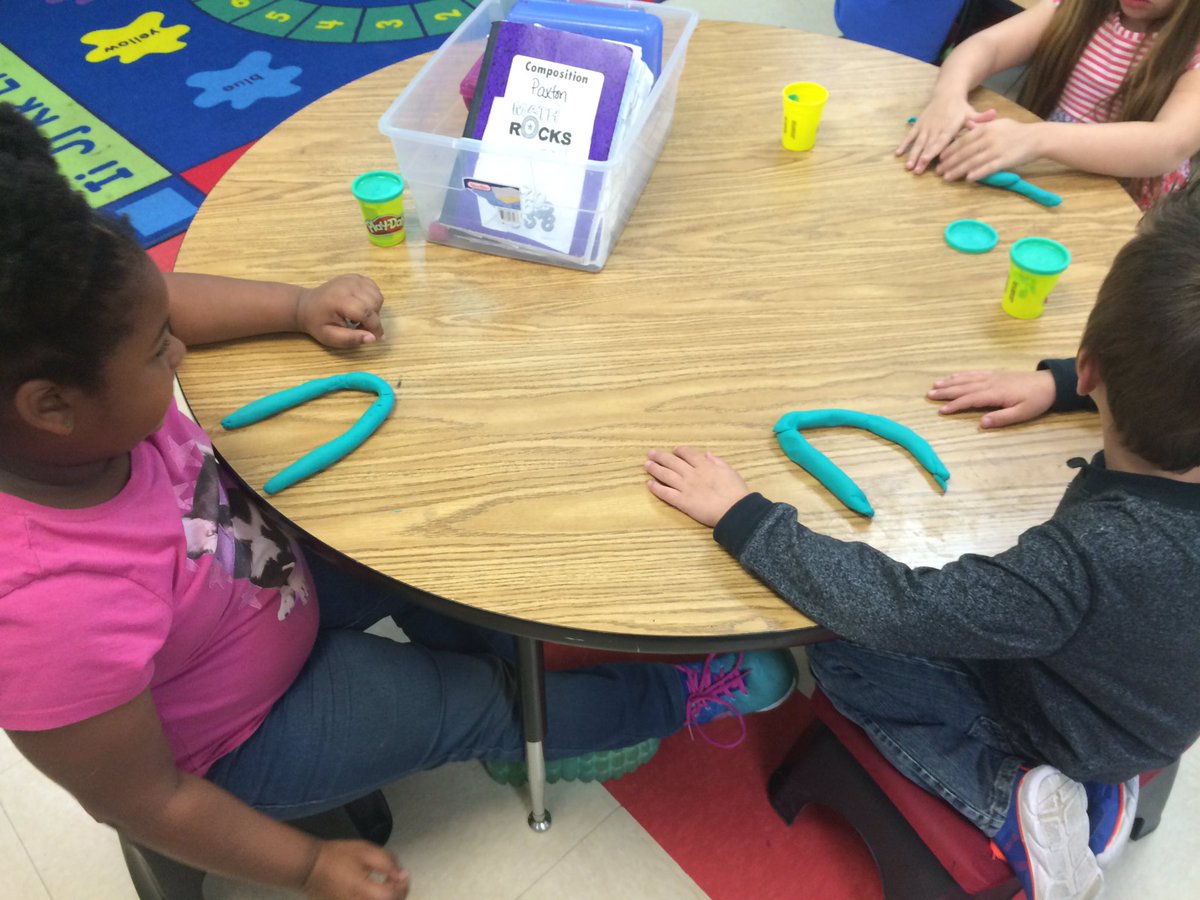 SheridanSES's tweet photo. Building ending sounds with play dough! #seslearners #marsh19 @Lindsey_Bohler https://t.co/O6YvWJnicJ