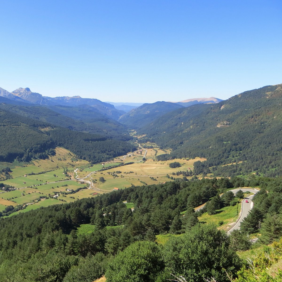 limebiketours's tweet photo. Landscapes of northern #Spain .
#limebiketours #limebike #motorcycle #travels #MotoGP #journey  #moto #motard #voyage #moteros #viaje #Tours https://t.co/rhRHGVlumw