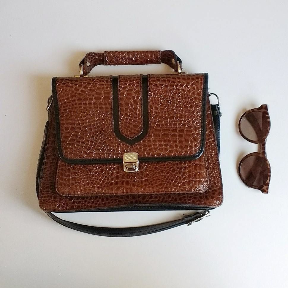 thisisbeckyuk's tweet photo. Happy Friday! I'm packing my bag for the weekend ahead. ⠀
This is one of my favourite bags which I bought a few ye… https://t.co/CYUqshzOXL https://t.co/0NbozeEj6V
