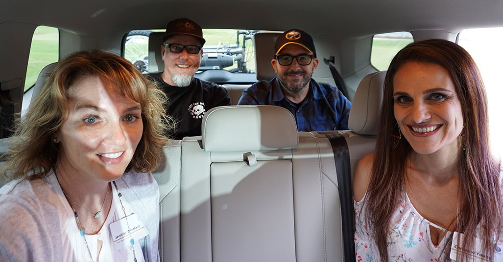 Volkswagen USA News (@vwnews) on Twitter photo No backseat blues here! <a href="/dadandblog/">dadand.com</a> & <a href="/YoungMommy/">Young Mommy</a> took a break from being behind the wheel to test the second & third rows of the #VWAtlas No backseat blues here! <a href="/dadandblog/">dadand.com</a> & <a href="/YoungMommy/">Young Mommy</a> took a break from being behind the wheel to test the second & third rows of the #VWAtlas
