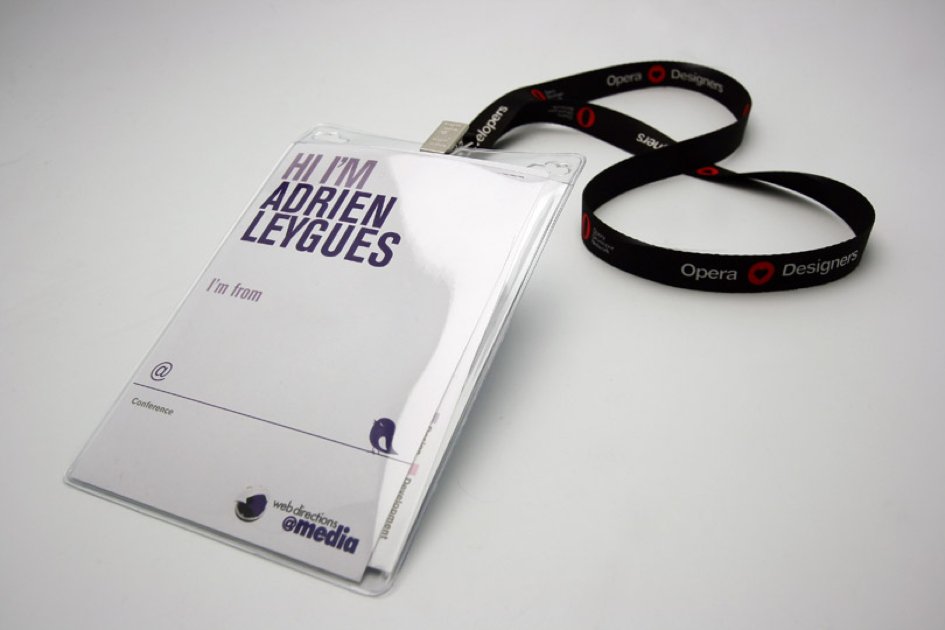 Preesale's tweet photo. An important rule at a show is to badger those present. Thanks to #Preesale, you can use the tickets as badges https://t.co/AC6XUk8yS8 https://t.co/R85jPPLn1X