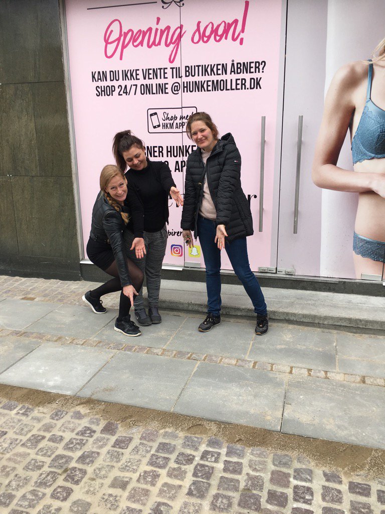 New street😊in front of our new store🎀