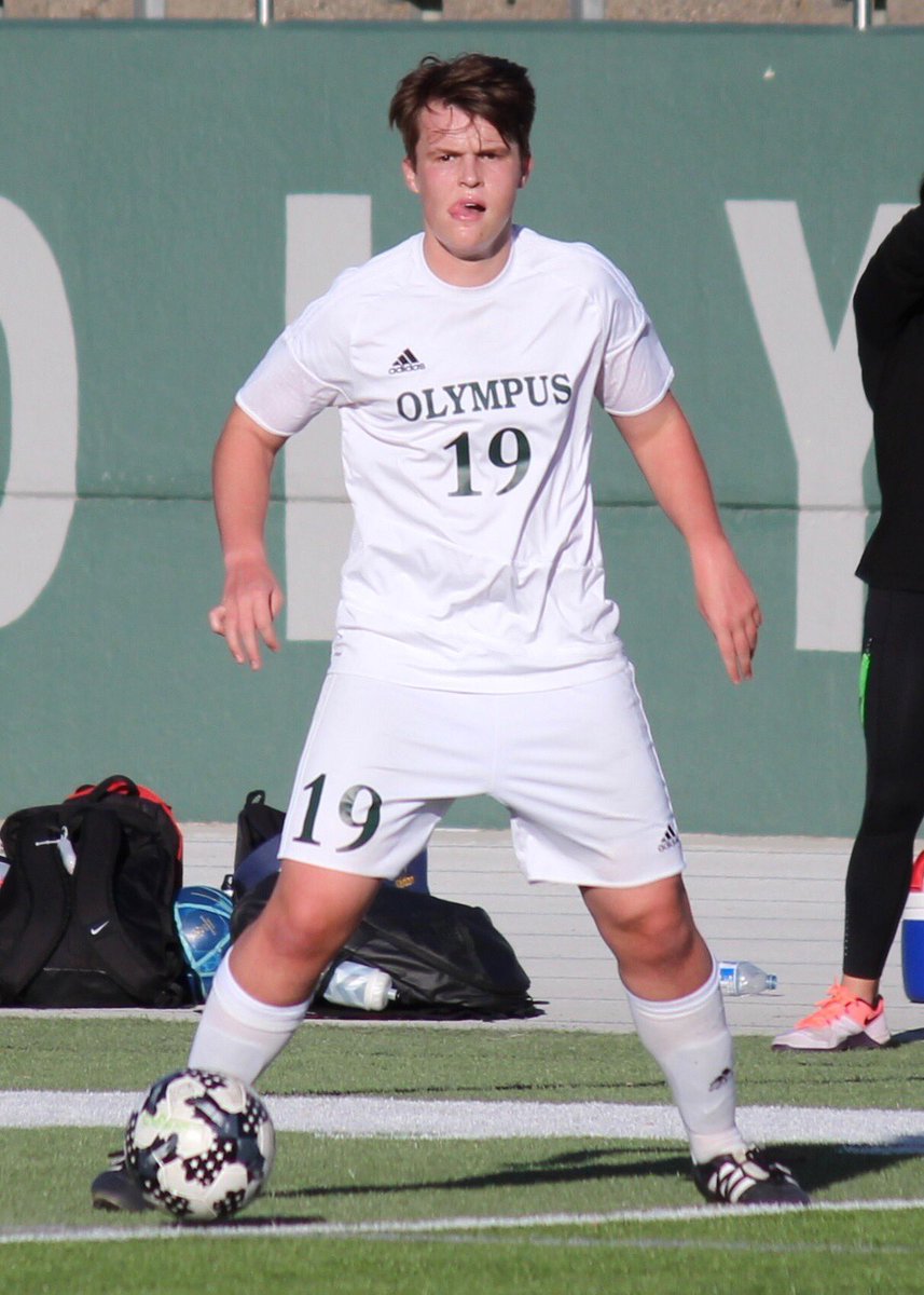 lukasjohnson_'s tweet photo. Game day vs Skyline tonight at 7 under the lights at Olympus. Wear black for AG. Free tacos for the first 300 students ⚫️⚫️⚫️ https://t.co/XFi2ebppnF