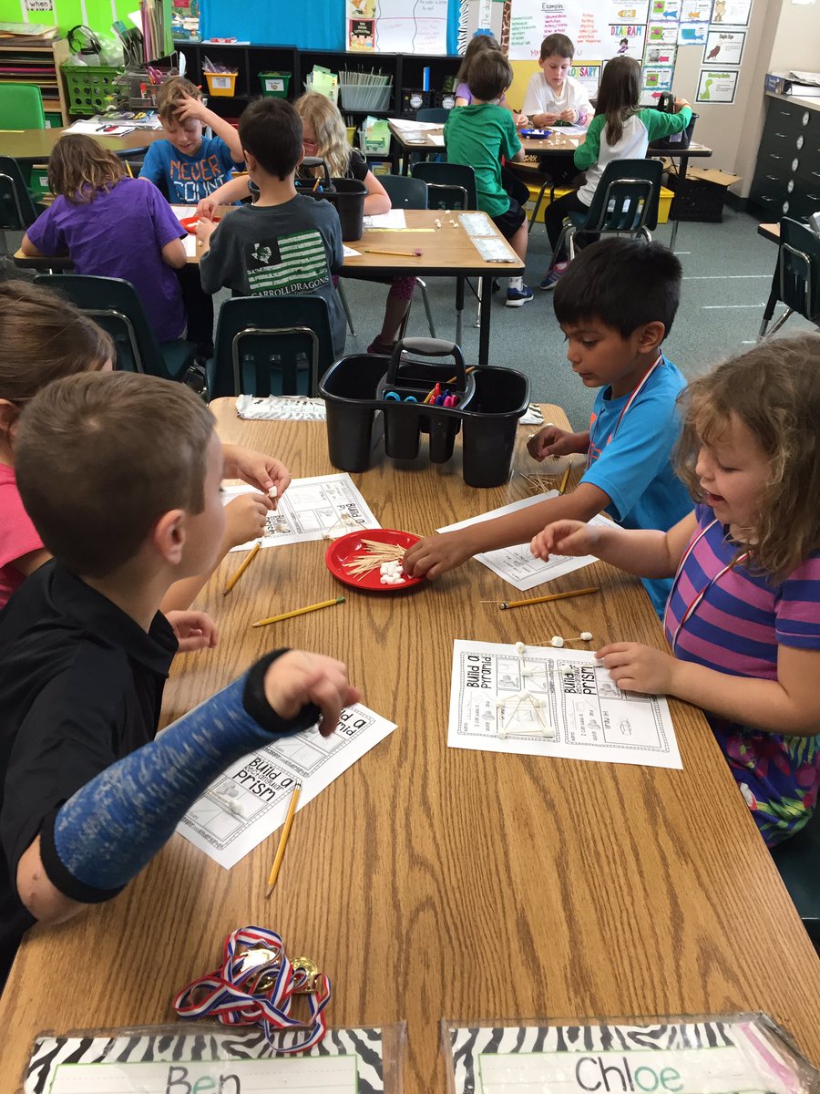 SmithRES1st's tweet photo. Constructing 3D shapes out of marshmallows and toothpicks! #vertices #edges @rockenbaughES https://t.co/fdPN6OePA8