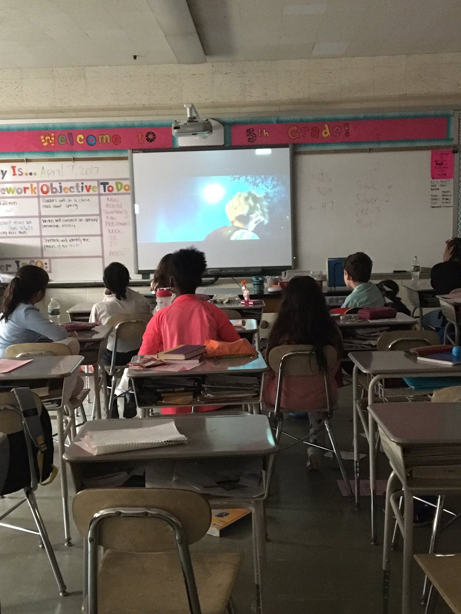 BlackhamRoom119's tweet photo. So proud of my PBIS earners! Glad we get to watch "The BFG" as a reward the day before April vacation! #pbis #greatbehavior #enjoyyourbreak https://t.co/85Bag6L10h