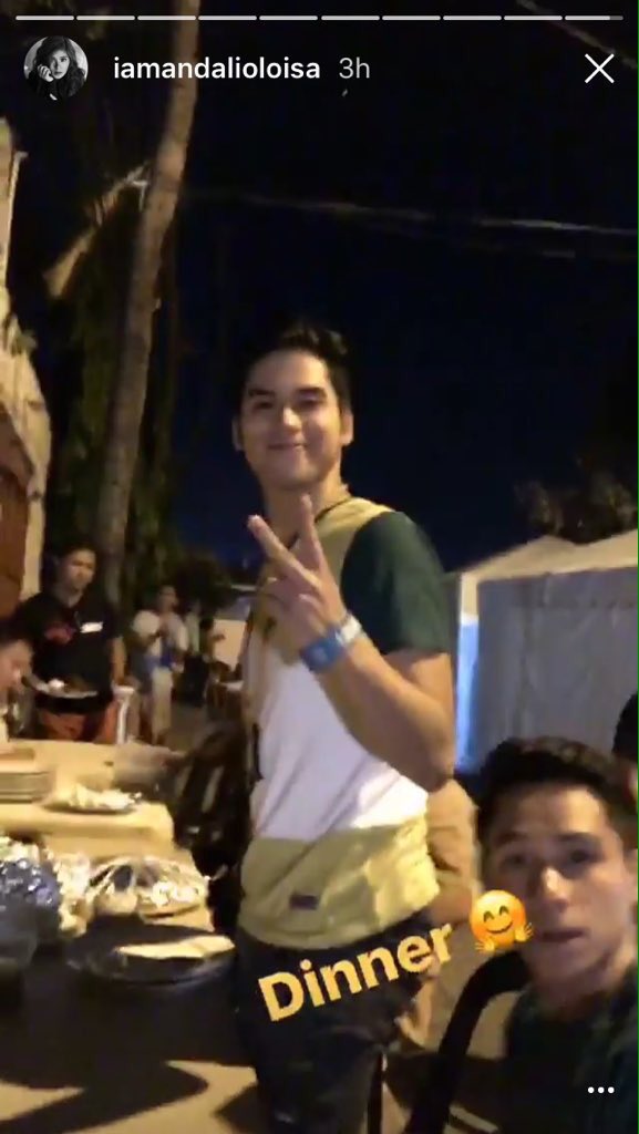 jeonglin's tweet photo. Cute ng LoiMark,palitan ng post @iammarkoblea @iamAndalioLoisa 😍💕happy happy lang 😘😛#LoiMark https://t.co/r0ZSmuZC6w