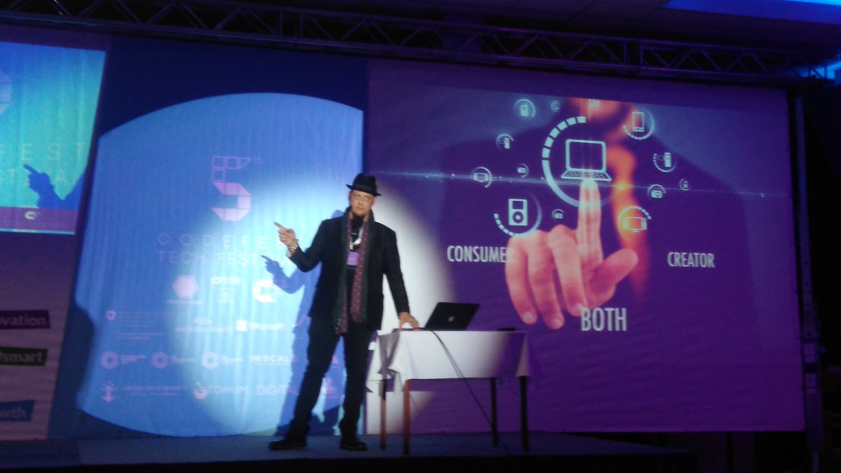 AisteLehmann's tweet image. &quot;I didn&apos;t tell this to you. That would be wrong.&quot; @RalphR3m1X the ethical hacker at @CodefestEU #codefest17