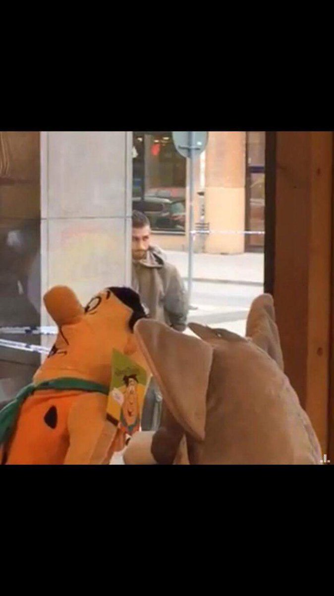 danbob59's tweet photo. 1st pic of possible #TerroristSuspect in the #SwedishTerroristAttack #PrayForSweden #Sweden #SwedenTruckAttack https://t.co/o91FQfU7Kb