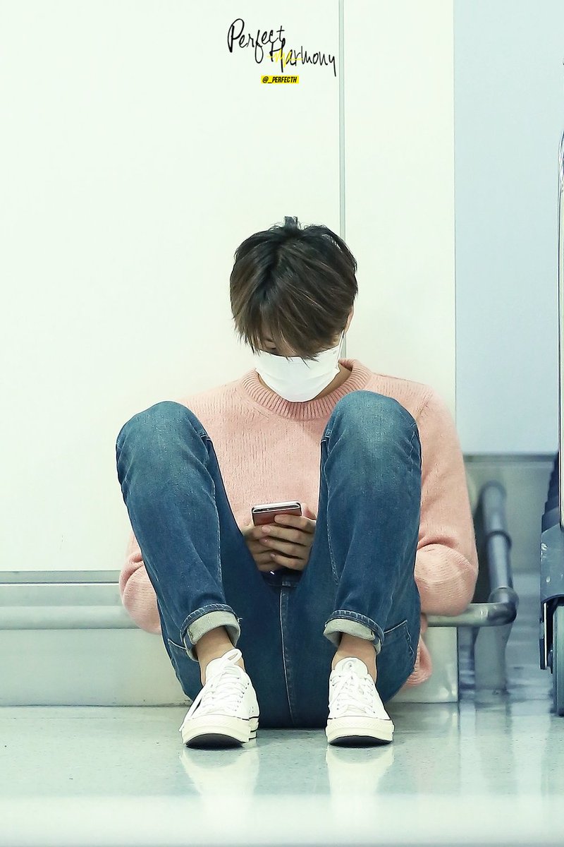_perfecth's tweet image. 161011 #KAI #종인 CTS airport ( #5YearswithEXO )
