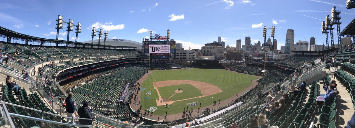 FanDuelSN_DET's tweet photo. It's almost tiiiiiime. #BeautifulDayForBaseball #OpeningDayDET ⚾️🐯 https://t.co/DR9EbWiSgb