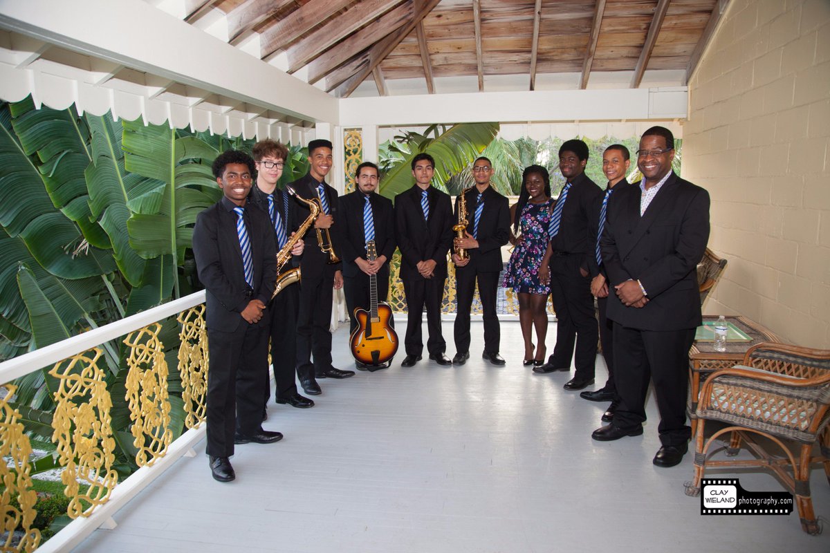 imagemaker89's tweet photo. Bonnet House presents the Dillard Center for the Arts Jazz Ensemble 2017
#imagemaker89 #bonnethouse #dillardjazz #JazzAgeAmerica https://t.co/nByuesSz53