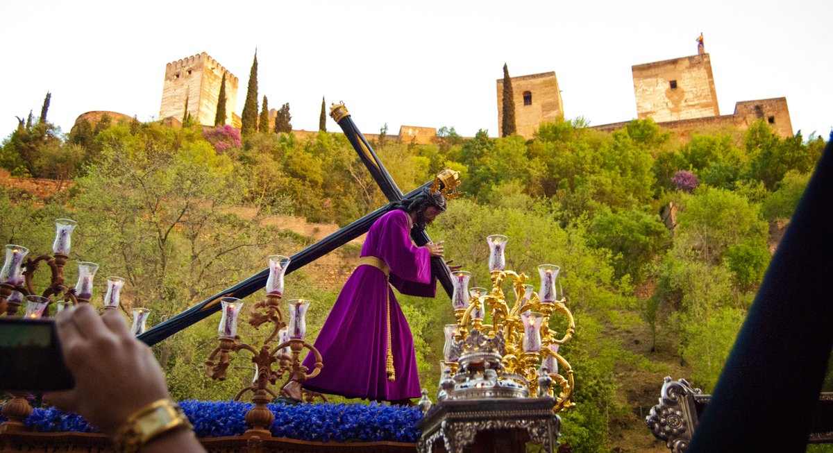 Empieza una de las semanas más especiales del año, ¡Semana Santa!, esperemos quelo viváis con tanta pasión como nosotros.😊💃
#SemanaSantaGr