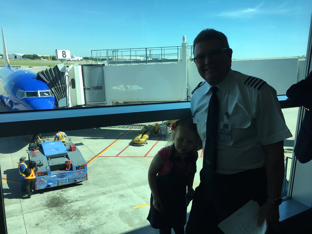 themileaddict's tweet photo. Final Southwest flight for my father-in-law #DennyKeller. Retiring after 35 years @SouthwestAir! Congratulations! #welcometoretirement https://t.co/HFxyNTRdye