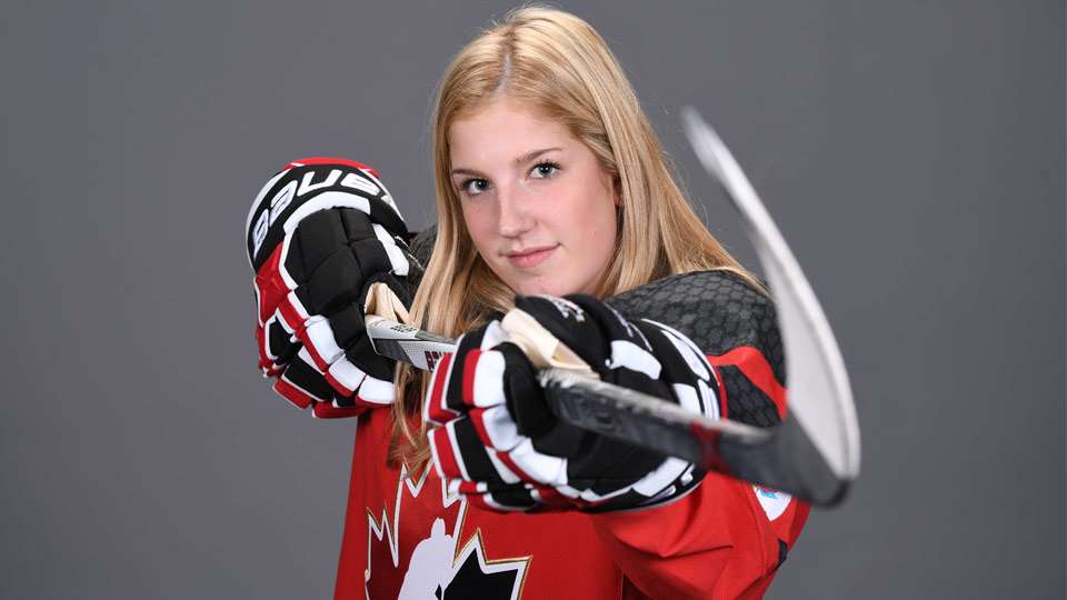 BCHockey_Female's tweet photo. Tune in to @TSN_Sports at 4:30 PT to see Aldergrove's @sarahpotomak9 and the rest of @HC_Women go for gold at #2017WWC! https://t.co/5iEj0GQolJ