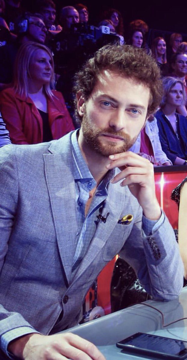 Damat_Tween_es's tweet photo. ¡Nos encanta @PeterVives vestido de 'TWEEN en el programa @happyTV3! 😍
#tweenspain #mensfashion #menintween https://t.co/Fn3mJ0RPLp