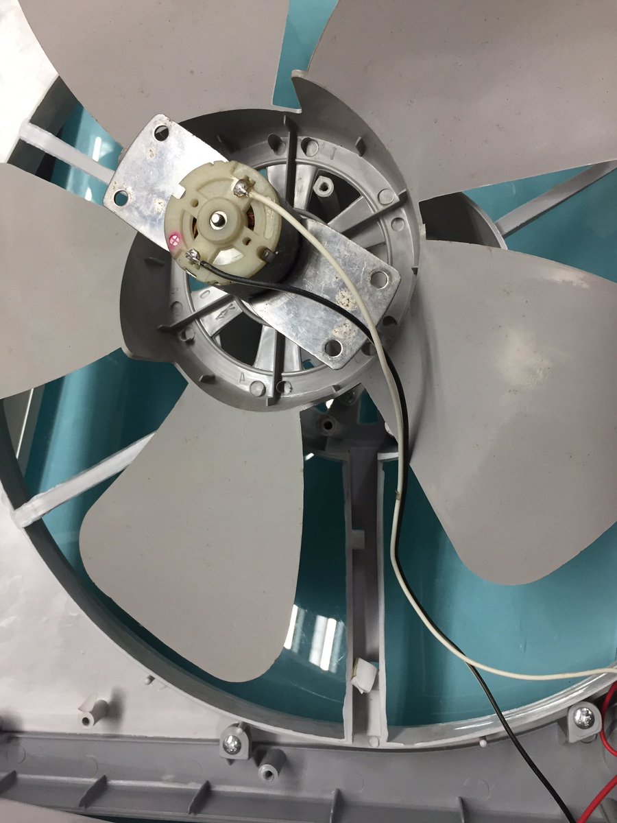 williamwei001's tweet photo. Another teardown of 12v dc fan. #Solargo https://t.co/6weuPbClfa