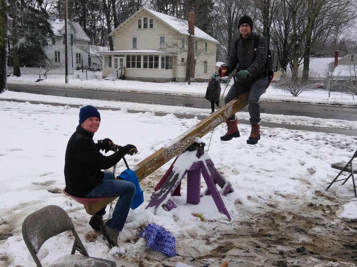 BetaDelta_LCA's tweet photo. We're braving the snow today at the corner of E.  Normal and Meadville St. to collect donations for the Edinboro Food Pantry! Come stop by https://t.co/tPY1Z4gjDY