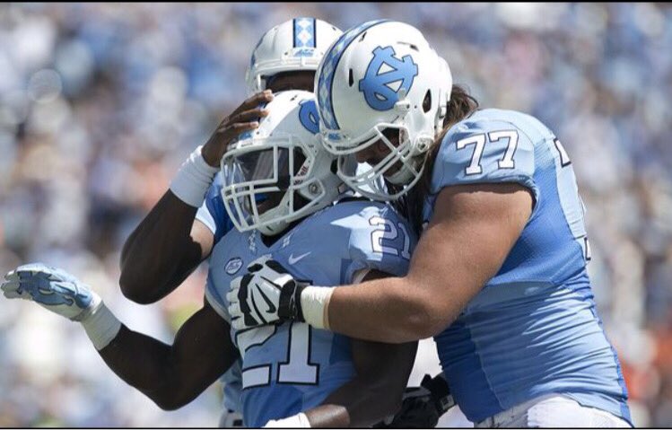 9mxvi_'s tweet photo. Blessed to receive an offer from the University of North Carolina 🔵⚪️ @DemetricDWarren @CoachChadScott @Brodie07Perry https://t.co/ULYNviffR0