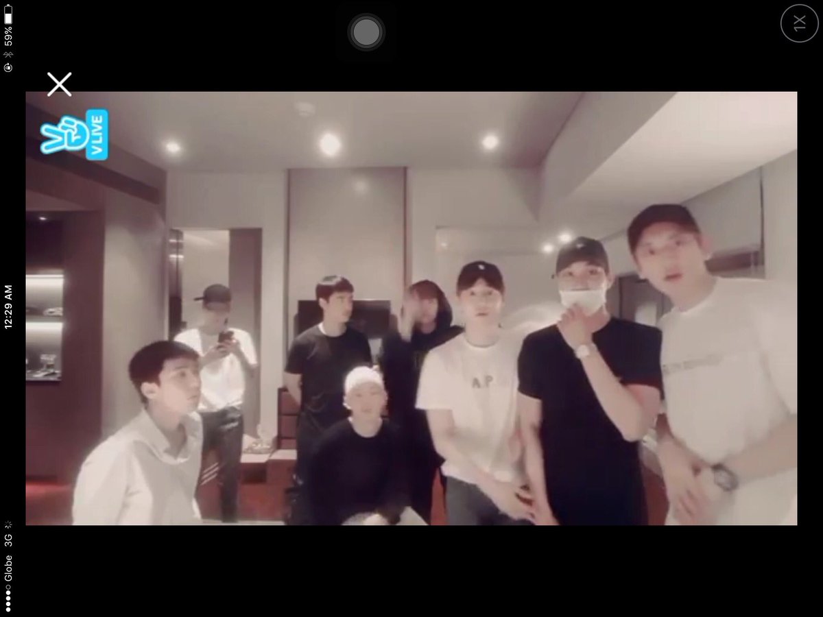 DaebakDotCom's tweet photo. #5YearswithEXO thank you for sharing this wonderful moments. We love EXO forever. https://t.co/9MAL7dgoxy