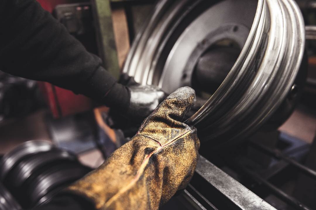 Weller's, handmade with Great British Passion :-) wellerwheels.com/wheels/special…  
🇬🇧#wellerwheels #wellers #originalsteel69 #builttolast #handmade