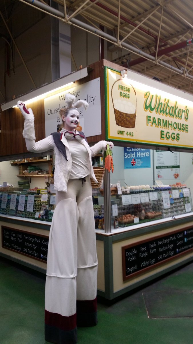 Easter time bring your kids for the easter bunny @leedsMarket@marketdelivered <a href="/NeilsFruits/">Neils Fruits</a> fun day on Saturday the kids loved it today