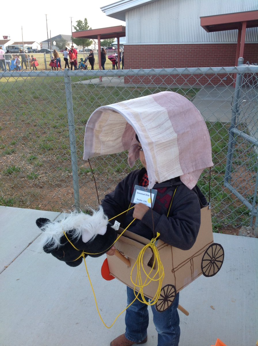 Transportation Parade today!  It just doesn't get any better than this!!!  #ilovepk #lamareec #thingsthat move