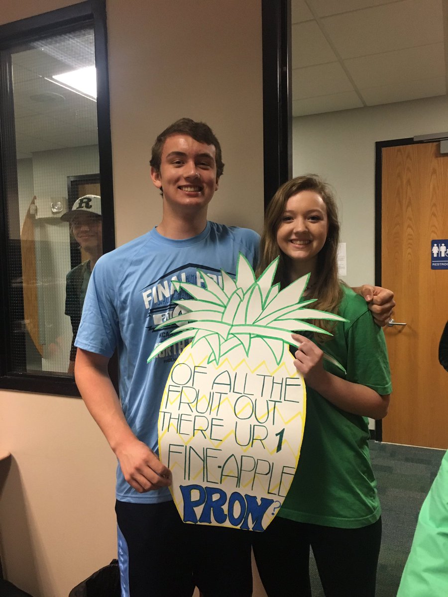 ravensprom2017's tweet photo. They will have a grape time at prom!! https://t.co/Qwr8ROOocI