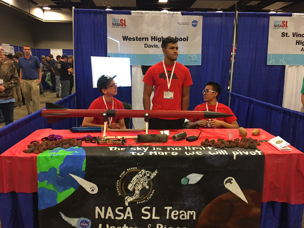 WesternHighSLI's tweet photo. Hanging out at the rocket fair #StudentLaunch https://t.co/uRF23s0Bud