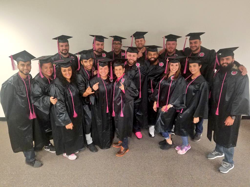 TonyCBerger's tweet photo. 2017 N. Florida RSM University! Congrats grads! @emusers @m_wan4life @cjgreentx #StandOut #👊 https://t.co/ySwxvpOtDi