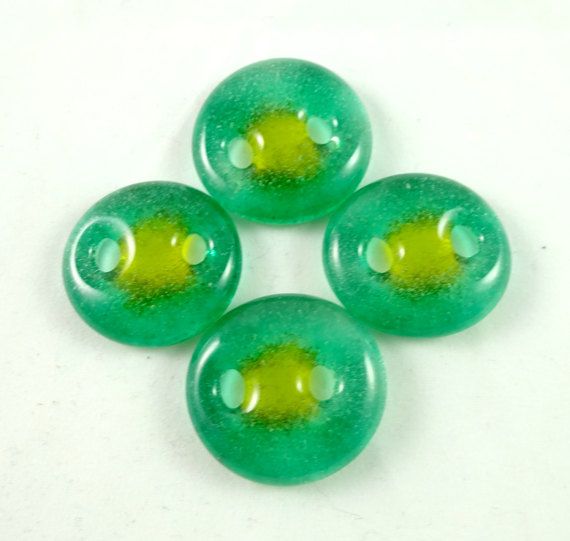 PromoMyEtsy's tweet photo. Art glass sewing buttons, green and yellow,  knitting button, fastener, needlecraft supply@SpiritGlassLLC #Etsy https://t.co/HP5qbNI2Te https://t.co/sKFpPMxrov