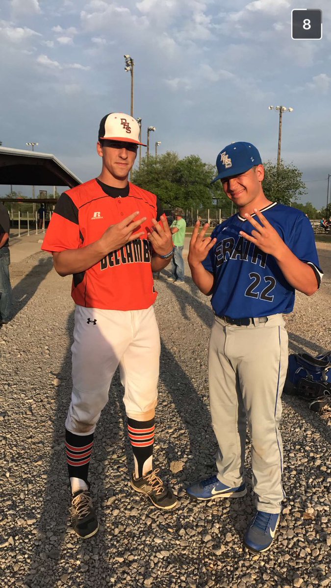DelcambreCole's tweet photo. happy gday brooo @Cocosburn https://t.co/3EbkUcn91l
