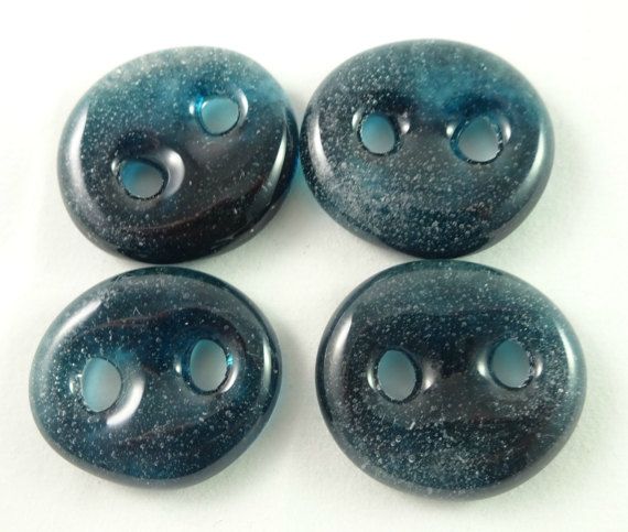 PromoMyEtsy's tweet photo. Art glass sewing buttons, aqua blue,  knitting button, fastener, needlecraft supply @SpiritGlassLLC #Etsy https://t.co/kEcOuTyjri https://t.co/QjdSn4O9pp