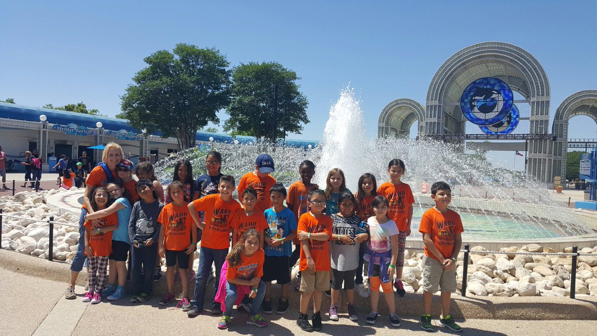 nisdcampbell's tweet photo. 2nd grade had a fabulous field trip to Sea World.  Thanks to all the wonderful chaperones who made the trip so special. https://t.co/t54jzu0gWG