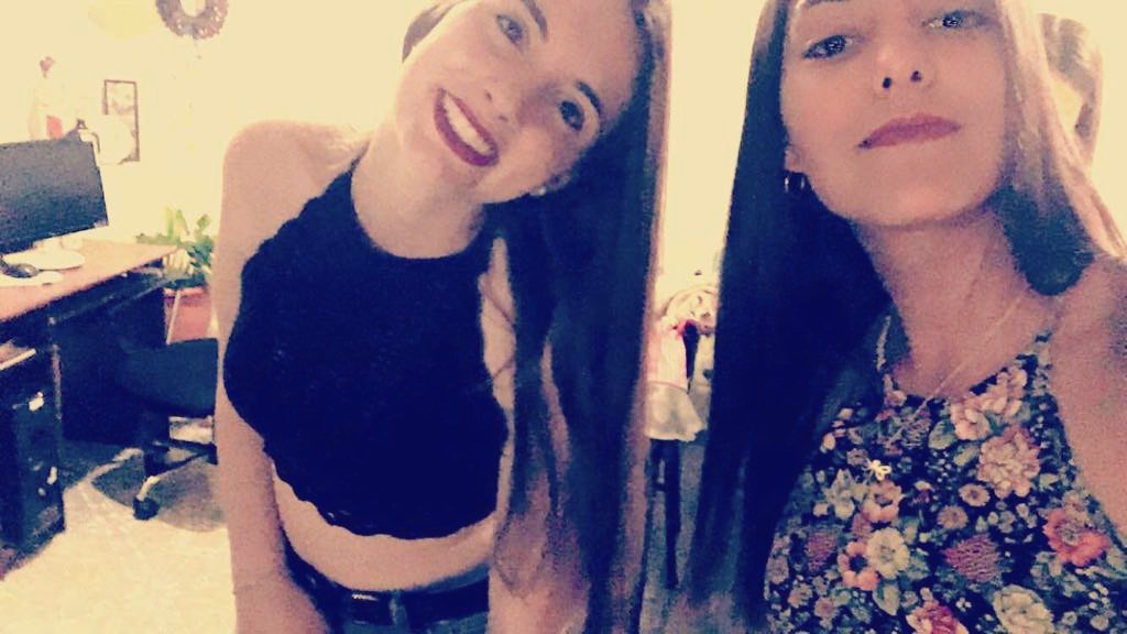 Lula_torresb's tweet photo. 👭💕 https://t.co/DSQEPjN5PW