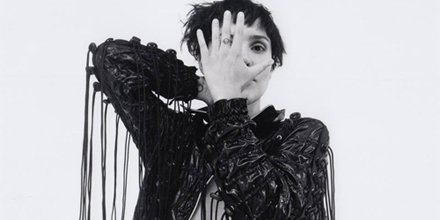 Escucha R, el primer EP del proyecto de Francisca Straube (Miss Garrison) ow.ly/J8gH30aFOEU