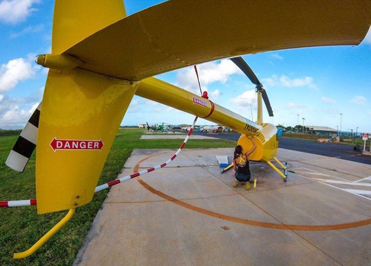 Who's ready to high tail it into the weekend?! Happy #alohafriday! 
Thanks for the photo Aaron!

#helicopter #hawaii #hawaiibound #kauai