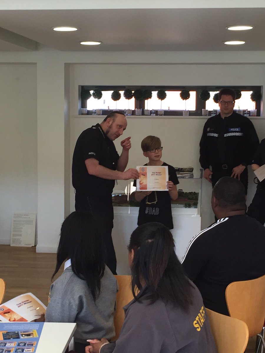 NoelsMurrin's tweet photo. To end the day all children were presented with certificates & #CopSwap cards by @SuptMatShaer BIG thank u 2 @SohoHouseMuseum for support 👍 https://t.co/kpKgoblc0O