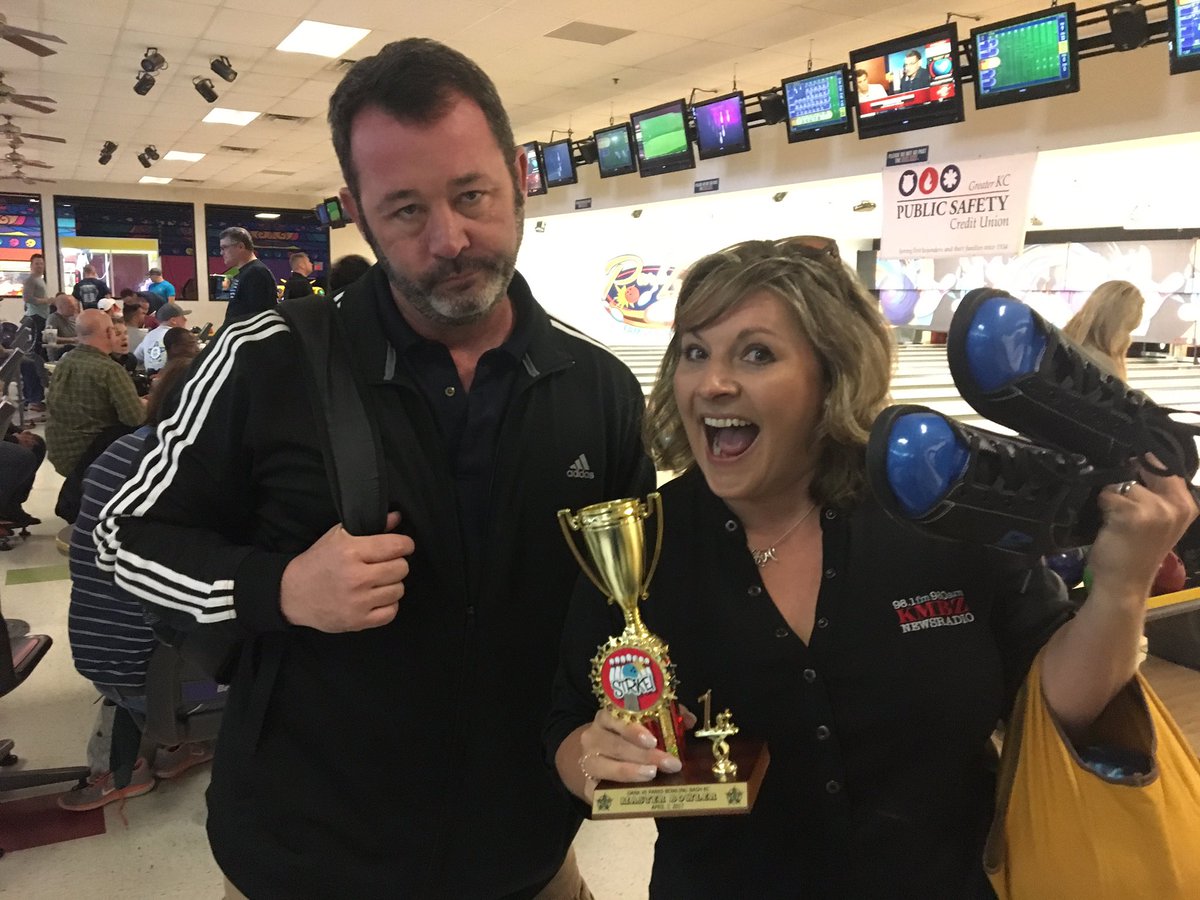 JeaneneKiesling's tweet photo. What a great event for officer Tom Wagstaff and Det GL Springer. Thanks to @PublicSafetyCU for sponsoring the first ever #bowlingbashkc https://t.co/RR42bQv0cw