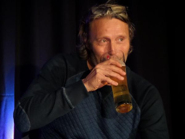 Hey Fannibals!,it´s #NationalBeerDay #MadsNationalBeerDay! <a href="/merey69/">Merey 🌈</a> @CarbonOrchestra <a href="/allionne/">allionne</a> <a href="/Lorna_Fannibal/">Universally Speaking</a> @banannibal_ <a href="/sexy_hannibal/">Sexy Hannibal</a>